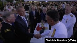 ABD'nin Ankara Büyükelçisi Jeff Flake İzmir'deki resepsiyona katıldı. 