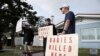 FILE PHOTO: Anti-abortion protesters rally outside a clinic in Clearwater, Florida