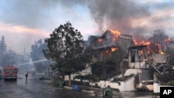 Los Angeles’ta en az 27 kişinin öldüğü, 18 kişinin de halen kayıp olduğu orman yangınlarının neden kaynaklandığıyla ilgili soruşturma devam ediyor. 