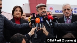 DEM Parti İstanbul Milletvekili Sırrı Süreyya Önder ve Van Milletvekili Pervin Buldan’dan oluşan heyet dün Öcalan’la yaklaşık dört saat süren bir görüşme yapmıştı.