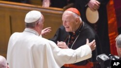 Giáo hoàng Francis và Tổng giám mục McCarrick